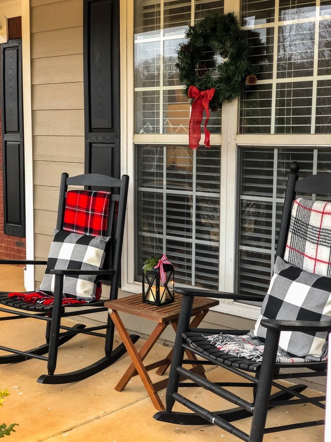 Classic Christmas front porch -26