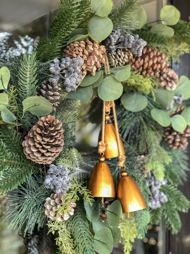 Classic Christmas front porch -33