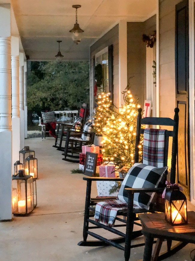 Classic Christmas front porch -67