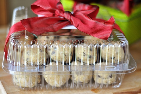 Cookies-Container-Bow-jpg
