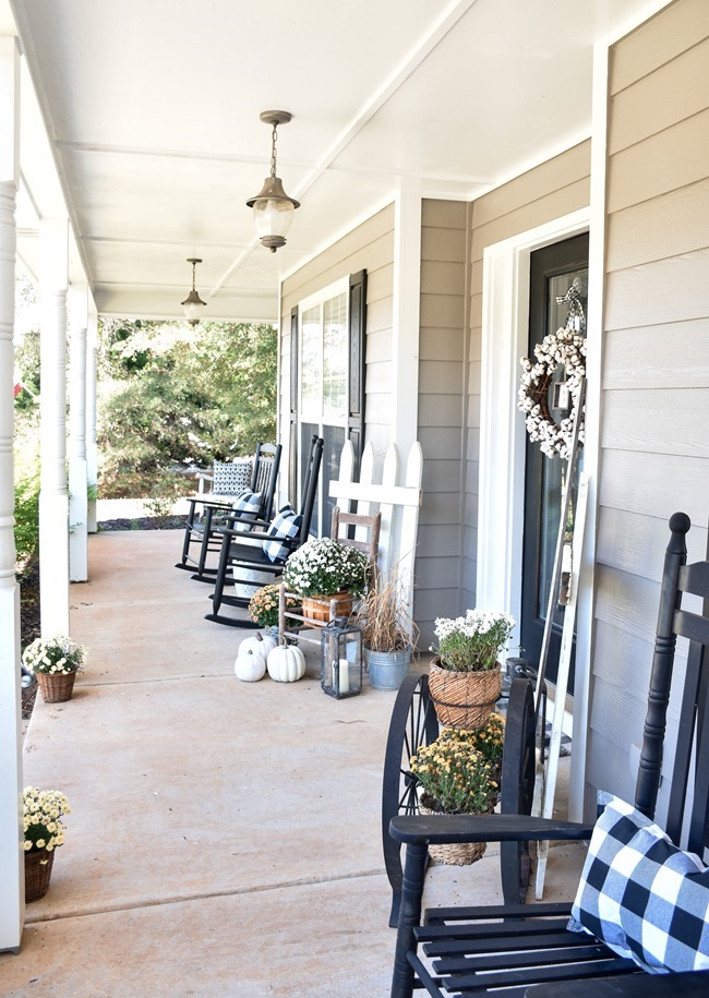 Cozy and Neutral Farmhouse Fall Tour (9 of 35)