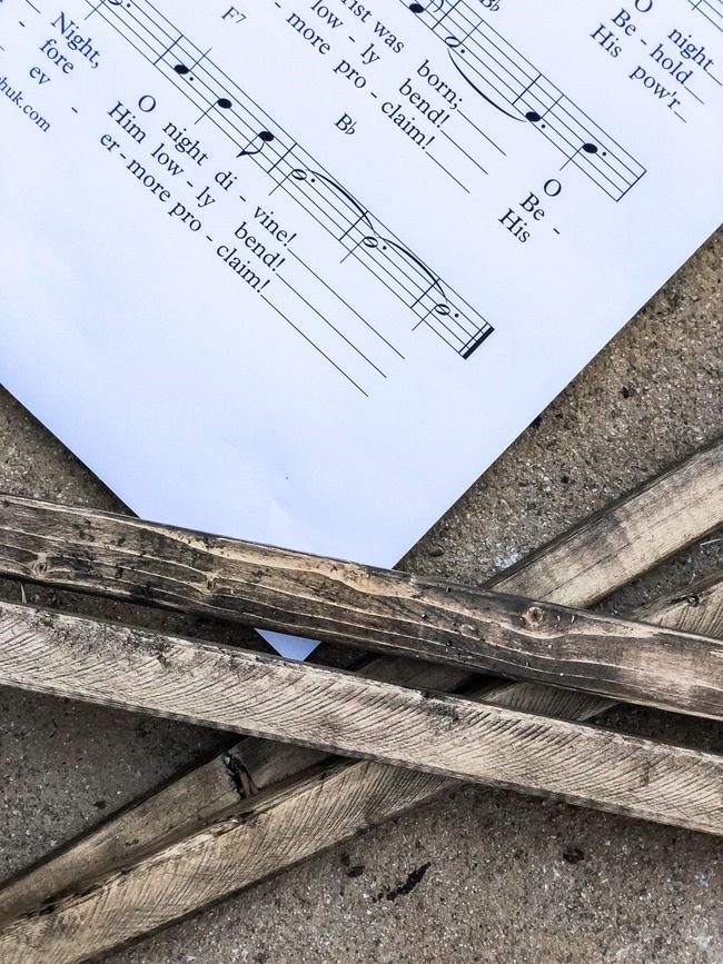 DIY Christmas Music Framed Art-1 DIY Christmas Music Framed Art-1