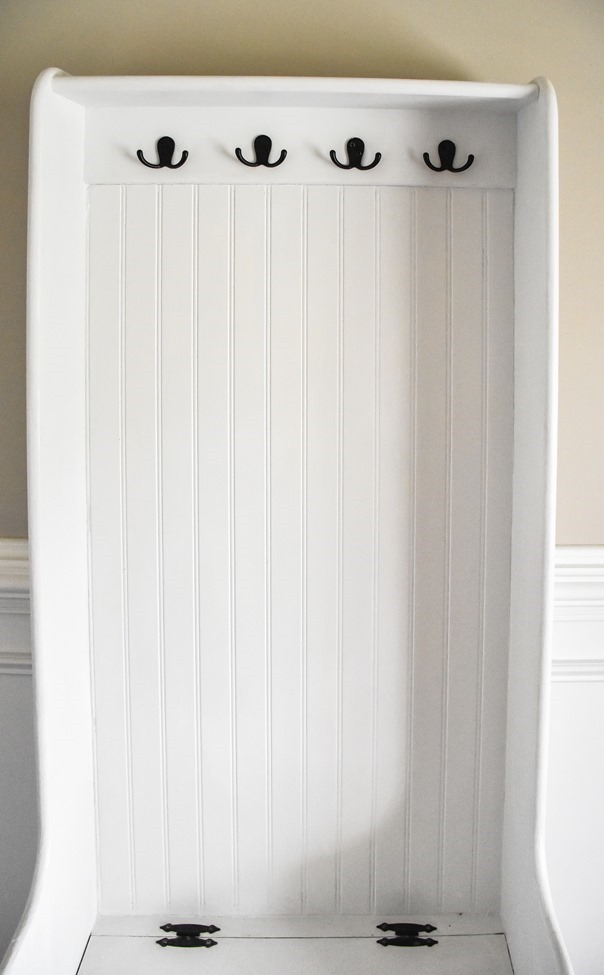 DIY Farmhouse Hall Tree (entryway bench) (10 of 10) DIY Farmhouse Hall Tree (entryway bench) (10 of 10)