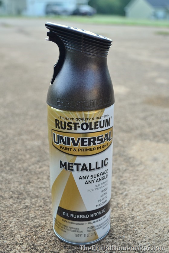 Yard sale basket spray paint makeover Yard sale basket spray paint makeover