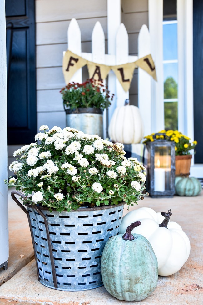 Farmhouse Fall Farmer's Market Front Porch-11