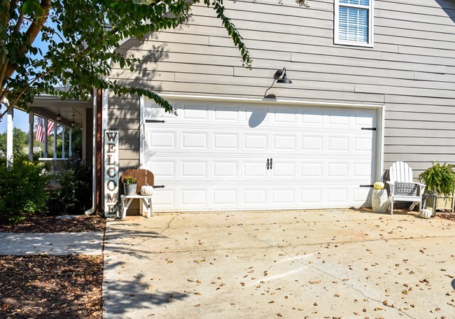 Farmhouse Fall Farmer's Market Front Porch-32