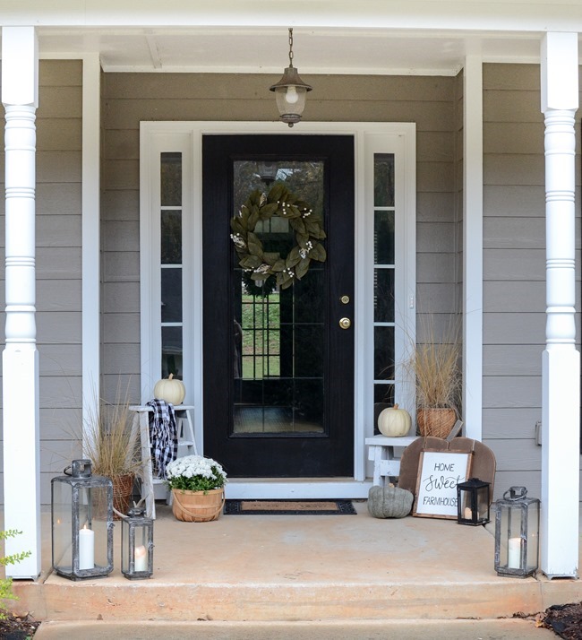 Farmhouse Fall Front Porch-4