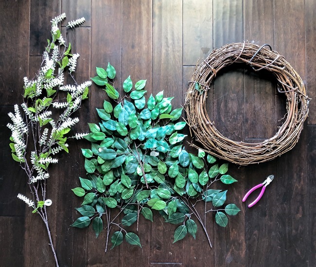 Green and White DIY Simple Spring Wreath-6 Green and White DIY Simple Spring Wreath-6