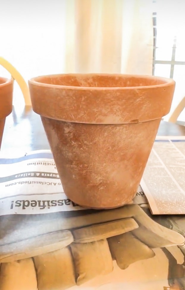 How to age Terra Cotta pots plus a simple spring centerpiece-25