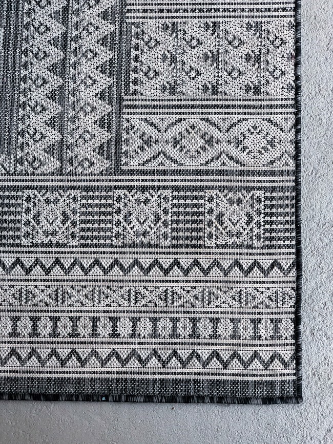 How to make your back patio be an outdoor oasis for your family-29