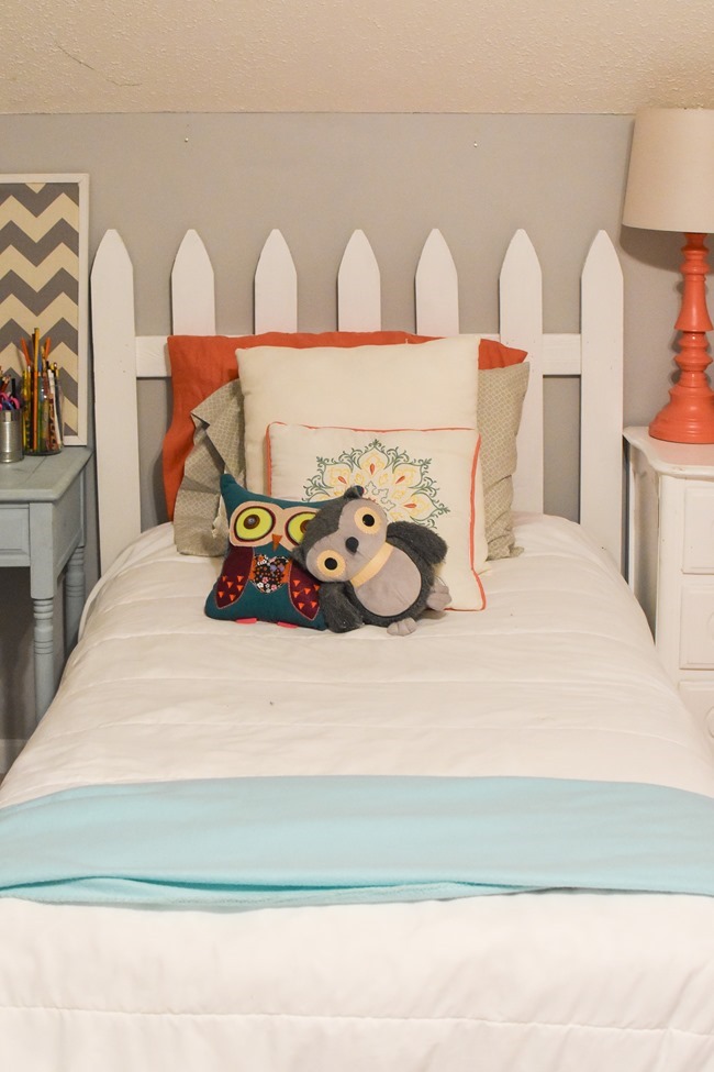 Picket fence headboard-3