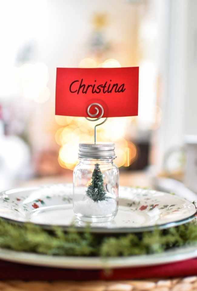 Red Plaid Simple Christmas Table -17