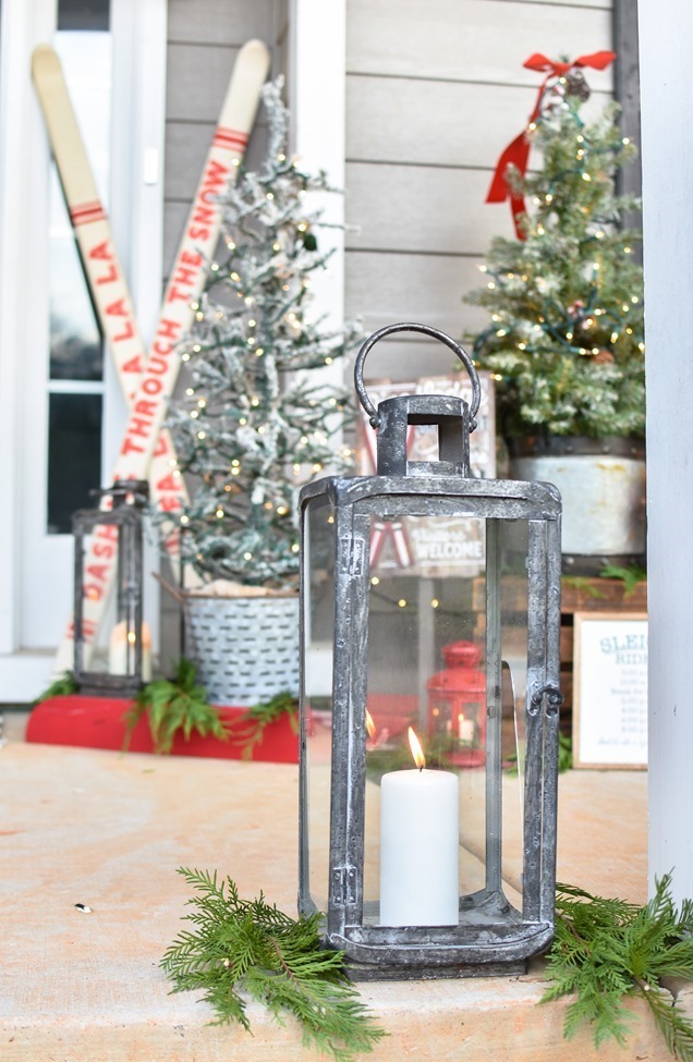 Ski Lodge Inspired Farmhouse Christmas Front Porch-1[3]