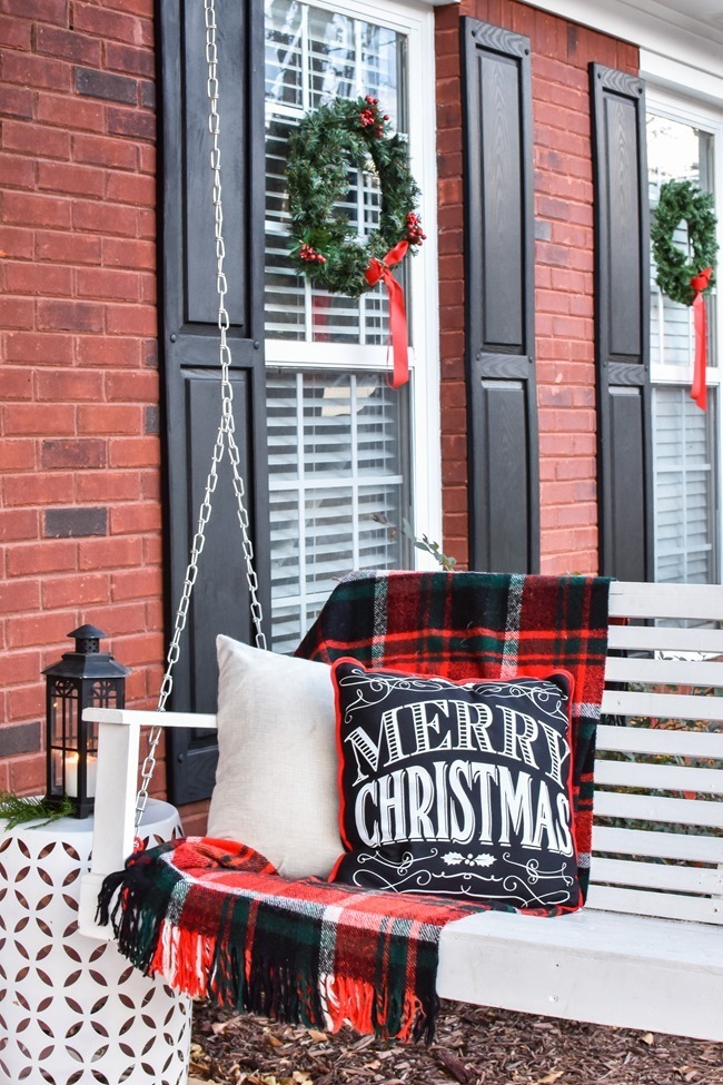 Ski Lodge Inspired Farmhouse Christmas Front Porch-15[3]