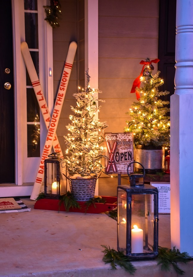 Ski Lodge Inspired Farmhouse Christmas Front Porch-22[3]